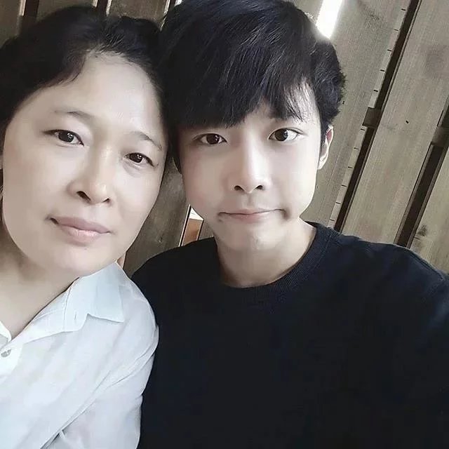 韦晴冠功