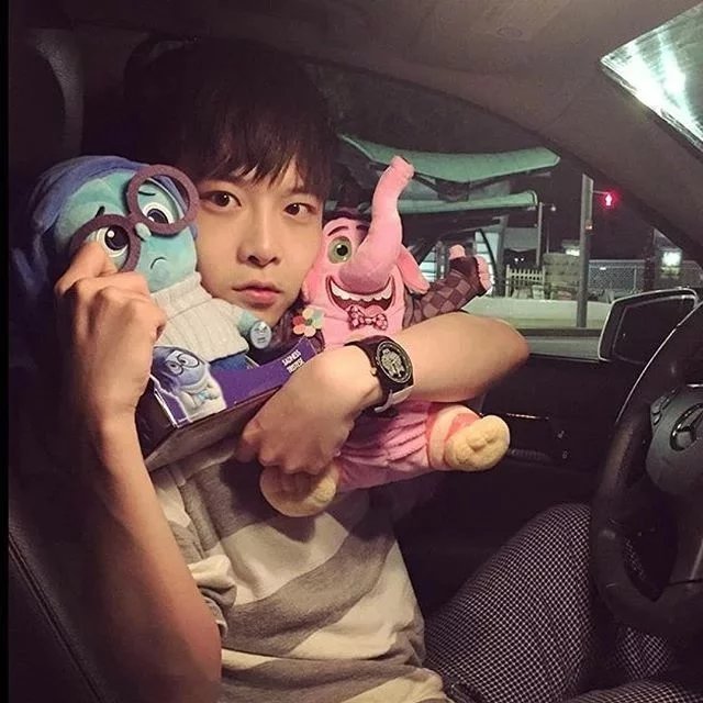 夏侯容彬真