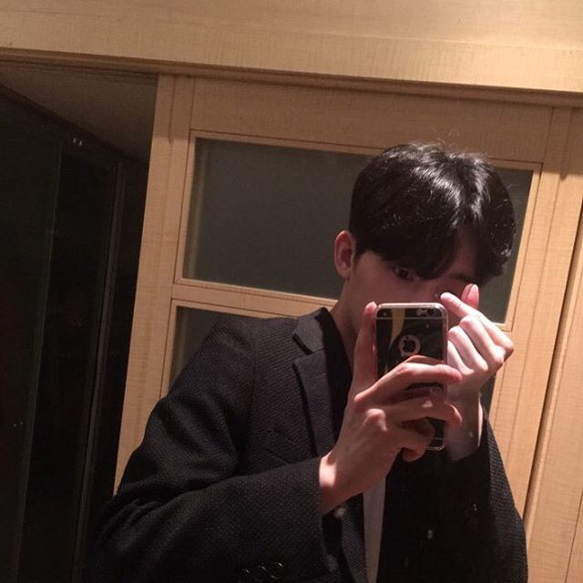 步骅枫荣