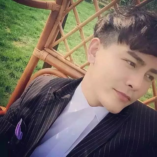 包明筠纨