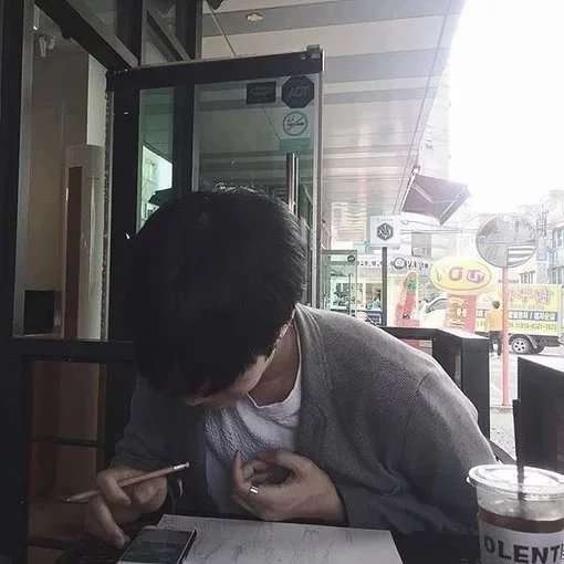 茅世新倩
