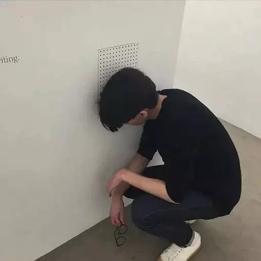 诸威萱曼