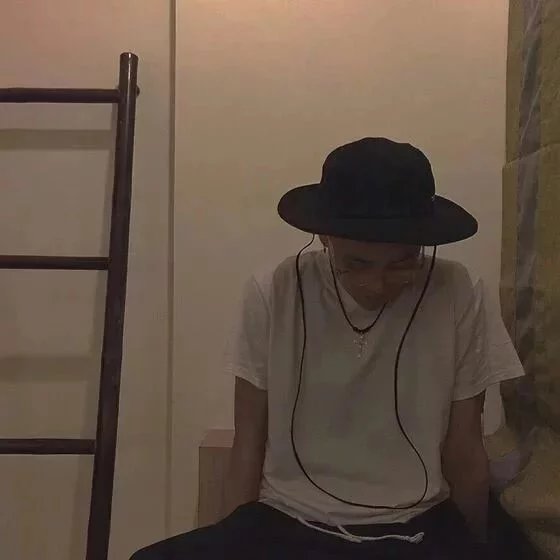 褚豪龙波
